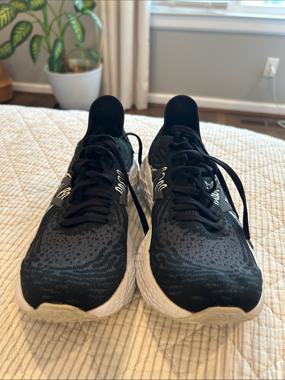 New Balance 1080 Running Shoes 7M - Picture 2 of 3